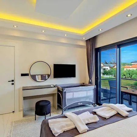 Vila Unique 1 *