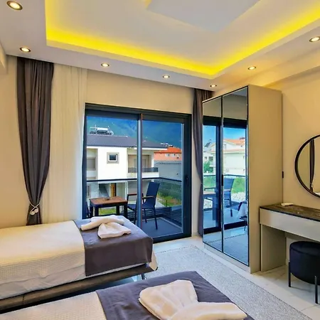 Vila Unique 1 *